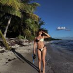 Léna Mahfouf Instagram – je suis sous l’eau en ce moment Tulum Beach , Mexico