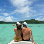 Léna Mahfouf Instagram - capitaines Mahfouf ⚓️ ( je faisais la belle avant d’avoir vu les requins mdr ) @tartecosmetics #trippinwithtarte publicité - invitation Bora-Bora, Polynésie Française