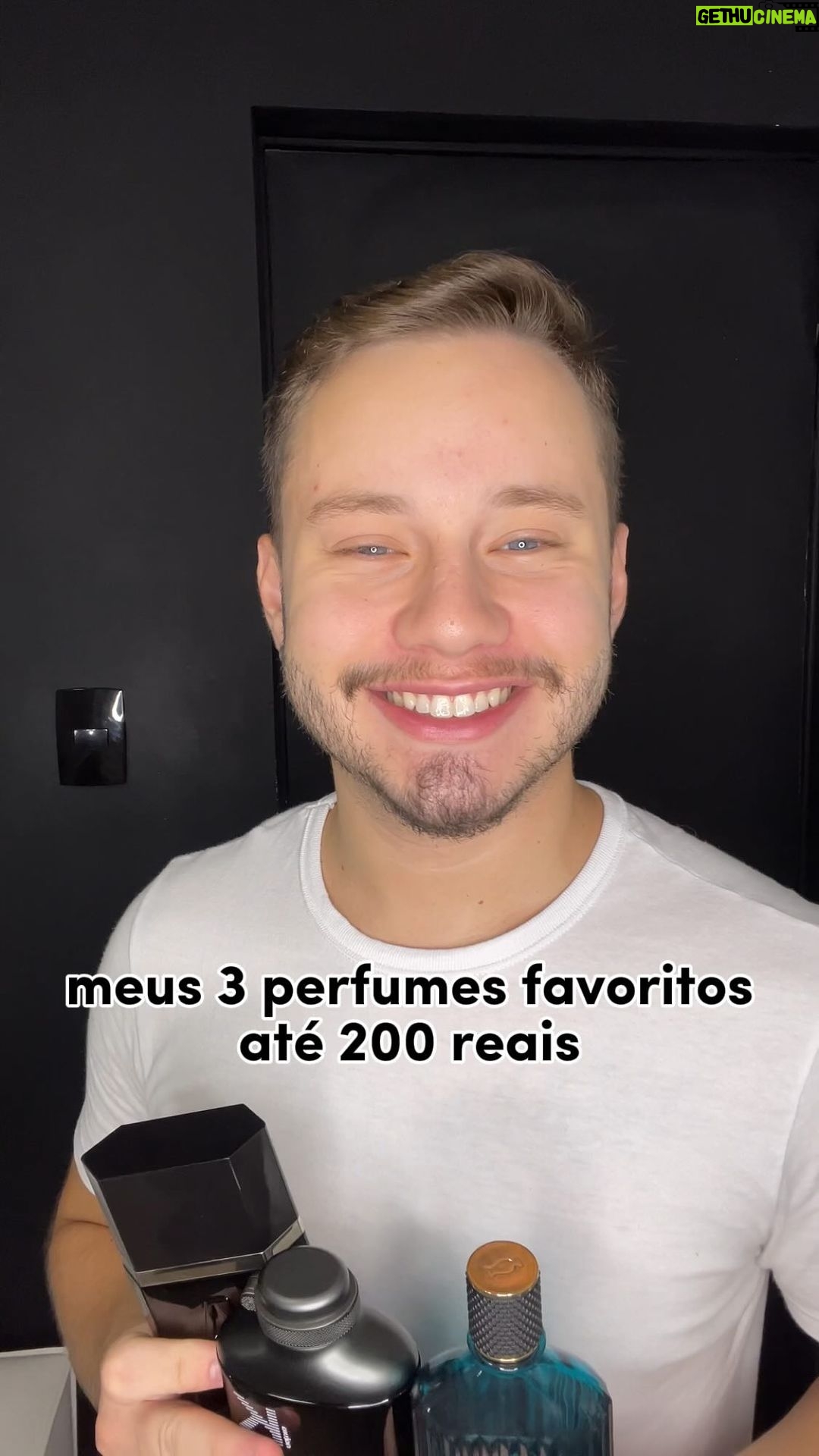 Léo Belmonte Instagram - Já tem algum desses perfumes? Se não, qual você teria? #perfumes #perfumemasculino #botica214fijiparadise #naturakmax #azzarosilverblack