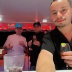 Léo Belmonte Instagram - dias intensos, mas de muita alegria, pluralidade, e claro, muuuita pimenta. @chillibeansoficial, amei estar com vcs nesse #chillimobcruise. special thanks to @juicy.space @pattyeribeiro e @fepastore 🫶🏻 Costa Favolosa