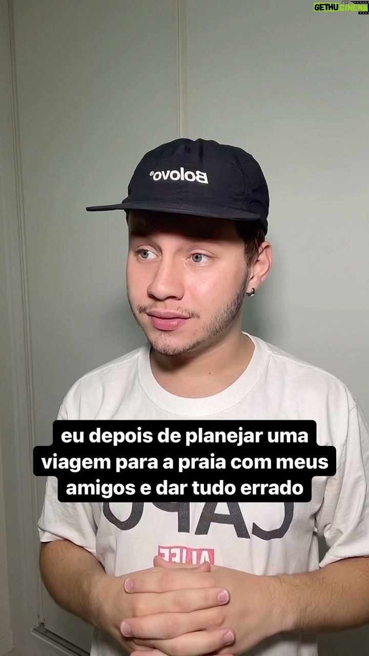 Léo Belmonte Instagram - álcool entra no corpo: "AMANHÃ VAMO PRA PRAIA" 😂