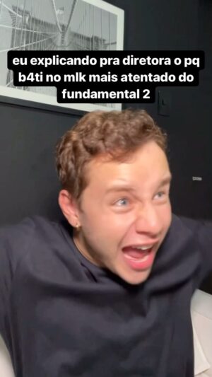 Léo Belmonte Instagram - sua escola também tem aquele menino que provoca todo mundo?? 😂😂