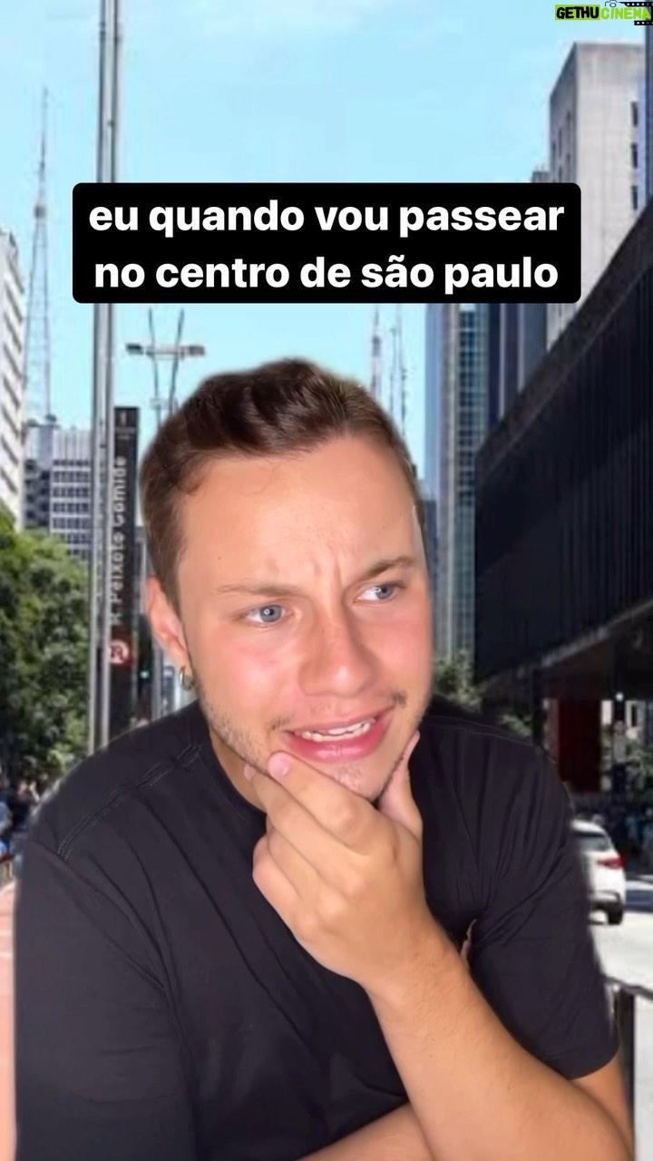 Léo Belmonte Instagram - se o centro de são paulo fosse uma rede social, seria o tiquetoque com ctz KKKKK *é ironia gente*