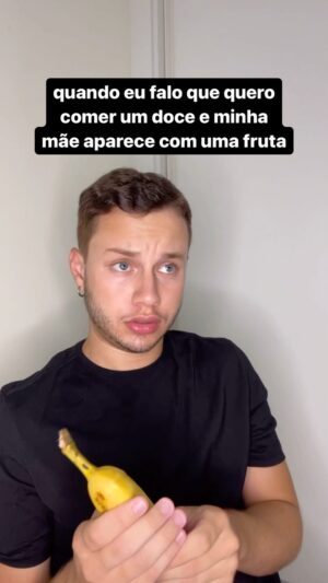 Léo Belmonte Instagram - sua mãe também é assim?? 😂 marca ela aqui pra ela saber que doce é: chocolate, sorvete, etc kkkkk