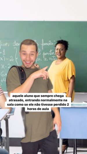 Léo Belmonte Instagram - VC TEM ALGUÉM ASSIM NA SUA SALA?? KKKKKKK