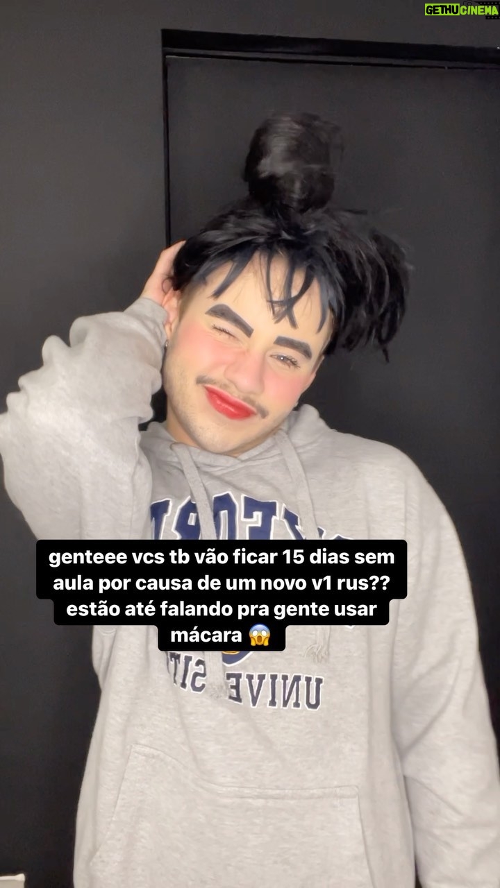 Léo Belmonte Instagram - acho que vou passar essa quarentena no sítio do meu tio e vcs??
