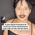 Léo Belmonte Instagram - aqui tem café no bule 😡😡😡😡😡 na sua escola tem essa tia?