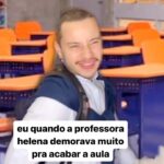 Léo Belmonte Instagram - vai logo prof, meu motorista jeffrey já está a caminho para me buscar 🙄🙄🙄🙄