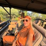 Léo Santana Instagram - Um mix de sentimentos😮‍💨🙏🏿😍😳☺️🍃☘️ First Day On Safari🔥 Arrasta pro lado😂 Pelo Mundo