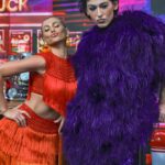 Lívia Andrade Instagram - Registros de felicidade no Domingão ❤️🧡💛 📷 @cjtoskano @xande.levy Stylist @arnojr Acessórios @loolstore Make @cayquecalado Hair @crisafrobraids Look @ammibrazil 👡 @renecaovilla Projac - Central Globo de Producao - Rio de Janeiro