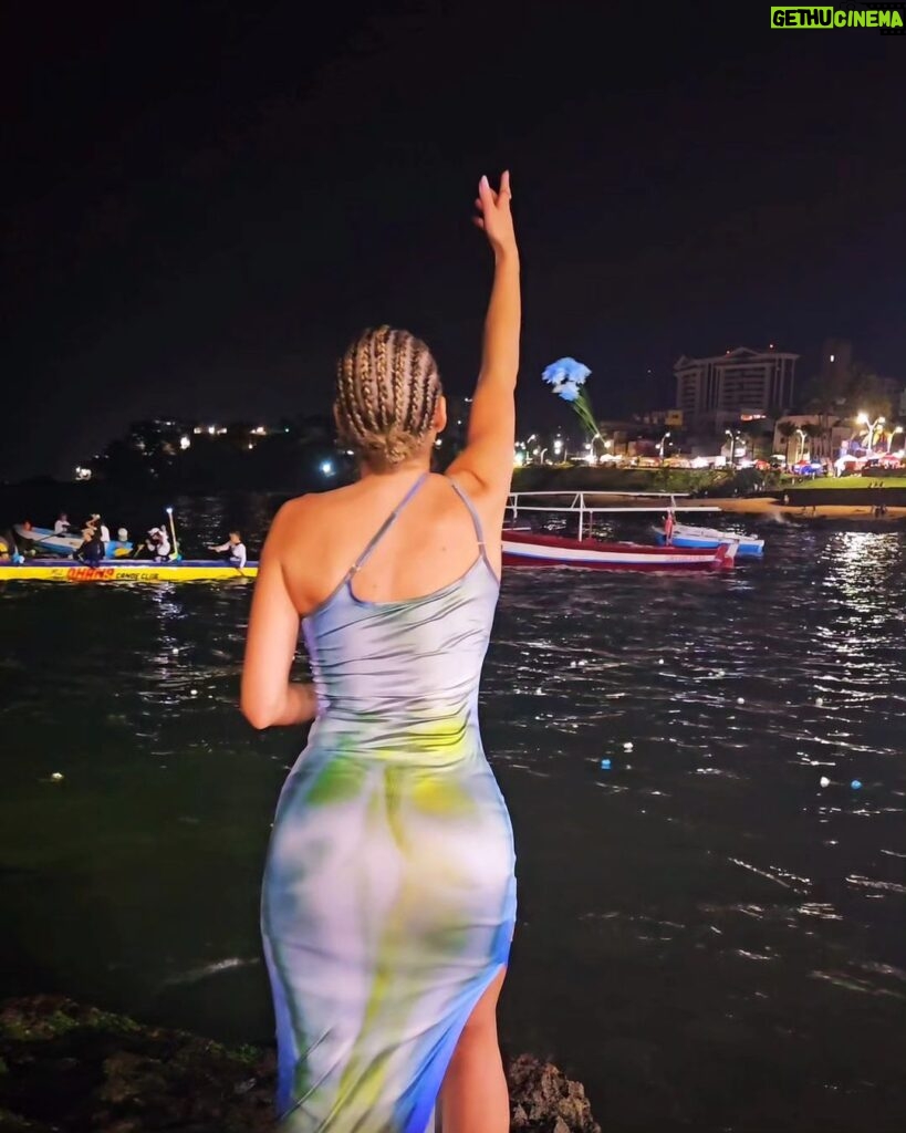 Lívia Andrade Instagram - O Mar está em festa!!! 🧜🏼‍♀️💙🤍 Dia 02 de fevereiro Casa De Iemanjá Rio Vermelho Salvadorba