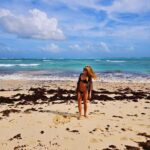 Lívia Andrade Instagram - Bemmm darkzona hoje 🦇🐈‍⬛🏴‍☠️ #day4 Tulum, México