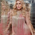 Lívia Andrade Instagram - Meu nome é PRONTA!!! #dvdthiagoesamuel #osparazim #vilajk