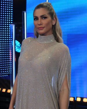 Lívia Andrade Instagram - Nosso Domingão ontem foi com muito brilho...🌟🌟🌟