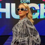 Lívia Andrade Instagram - Look especial do nosso #domingão 📺😎👑🐝