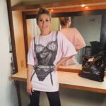 Lívia Andrade Instagram – Por hoje é só amiguinhos!!! 😅🙏 Projac – Central Globo de Producao – Rio de Janeiro
