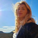 Lívia Andrade Instagram - A natureza é muito mais do que apenas belas paisagens. Ela tem o poder de fazer vibrar a nossa alma, não só pela beleza, mas pela energia e pela sua importância em nossa existência. A Natureza é fonte de toda a vida na Terra, é a energia viva e pulsante que nos alimenta e nos preenche de forma plena. 🧬🌀🏔🙏 Sedona, Arizona