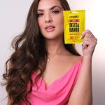 Lívia Inhudes Instagram – A dose deleta danos de @chikascosmeticos nutre, condiciona e reconstrói o cabelo profundamente. 
Aproveita meu cupom de desconto no site: 
LIVIA 
tem muitas promoções boas acontecendo 💛
#BelezaSemDrama #DoseDeletaDanos #publi