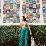Lívia Inhudes Instagram – pega um bondinho e vai viver 💚🚋 Santa Teresa