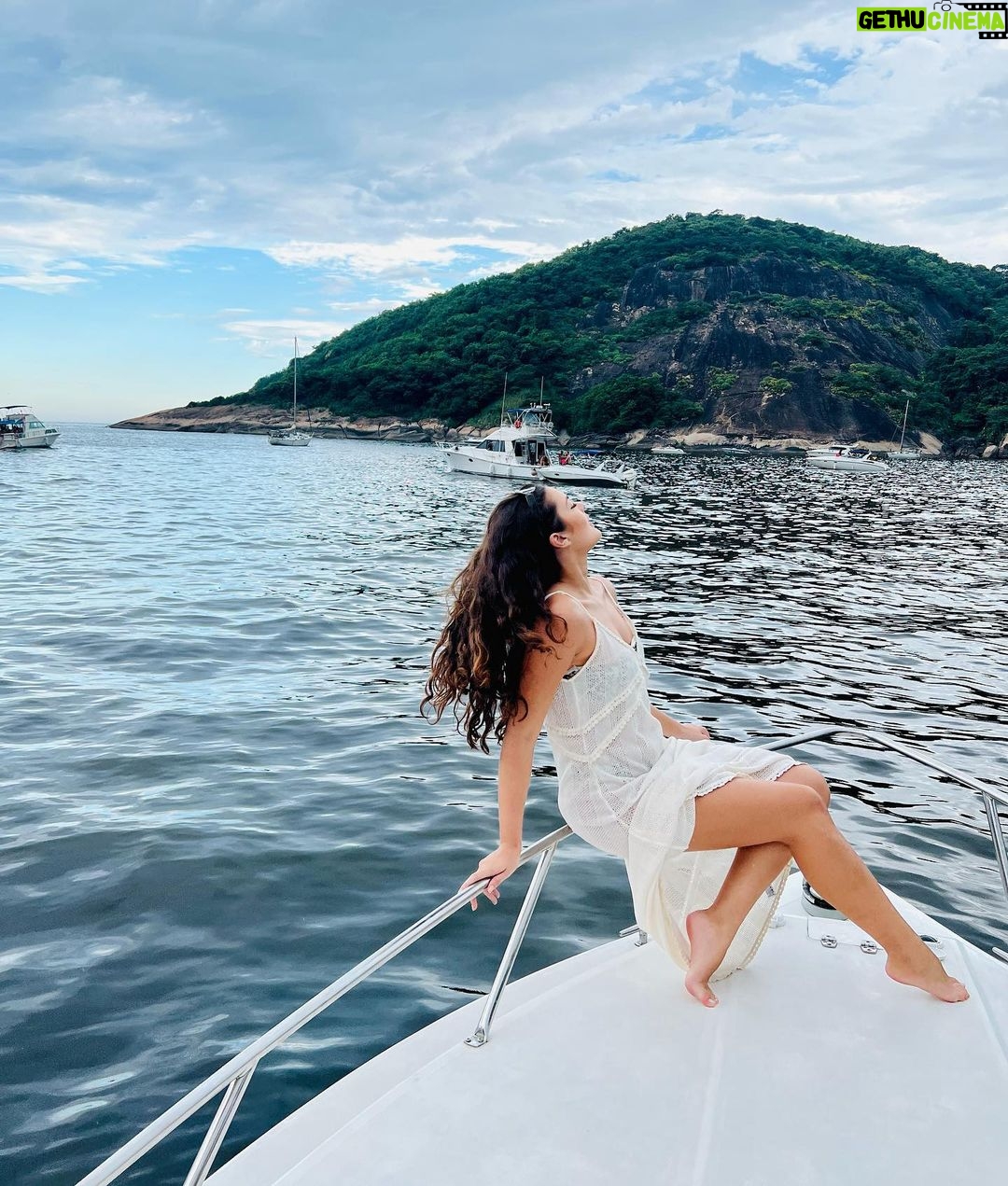 Lívia Inhudes Instagram - Rio de Janeiro, Rio de Janeiro