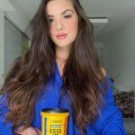 Lívia Inhudes Instagram - Transforme sua rotina de cuidados capilares com a linha Desliza Liso da @chikascosmeticos ! 💫✨ Cabelos lisos, brilhantes e cheios de vitalidade em cada aplicação. #chikascosmeticos #deslizaliso #belezasemdrama #publi