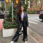 Lívia Inhudes Instagram - jaqueta do @ Léo Belmonte agora é minha 😜
