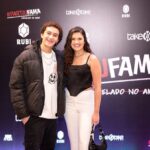 Lívia Inhudes Instagram - #tbt da estreia de #PartiuFama que amanhã completa 1 semana disponível na @hbomaxbr 🤩 me conta aqui se você já assistiu 🫶🏻 São Paulo, Brazil