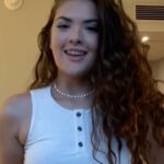 Lívia Inhudes Instagram – Postei e sai correndo… dos raros momentos de dancinha nessa rede 😝