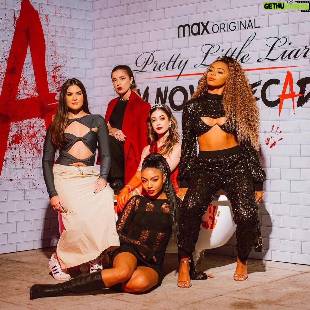 Lívia Inhudes Instagram - Ontem foi uma noite de muito mistério e diversão na festa secreta da An🅰️anda ❤️🔥 Assistimos o 1º episódio de Pretty Little Liars- Um novo pecado que já está disponível na @hbomaxbr e posso falar… TÁ IMPERDÍVEL. #publi São Paulo, Brazil