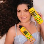 Lívia Inhudes Instagram – Que meu cabelo vem crescendo rápido é um fato, hoje vou contar pra vocês um fator importante pra isso: Linha Cresce & Aparece de @chikascosmeticos 🙋🏼‍♀️
Além de estimular o crescimento do cabelo, ela protege, alinha e deixa os fios mais saudáveis. #chikascosmeticos #belezasemdrama #publi