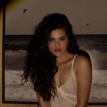 Lívia Inhudes Instagram - It’s my birthday 🥳 21 ❤️‍🔥 Birthday Girl