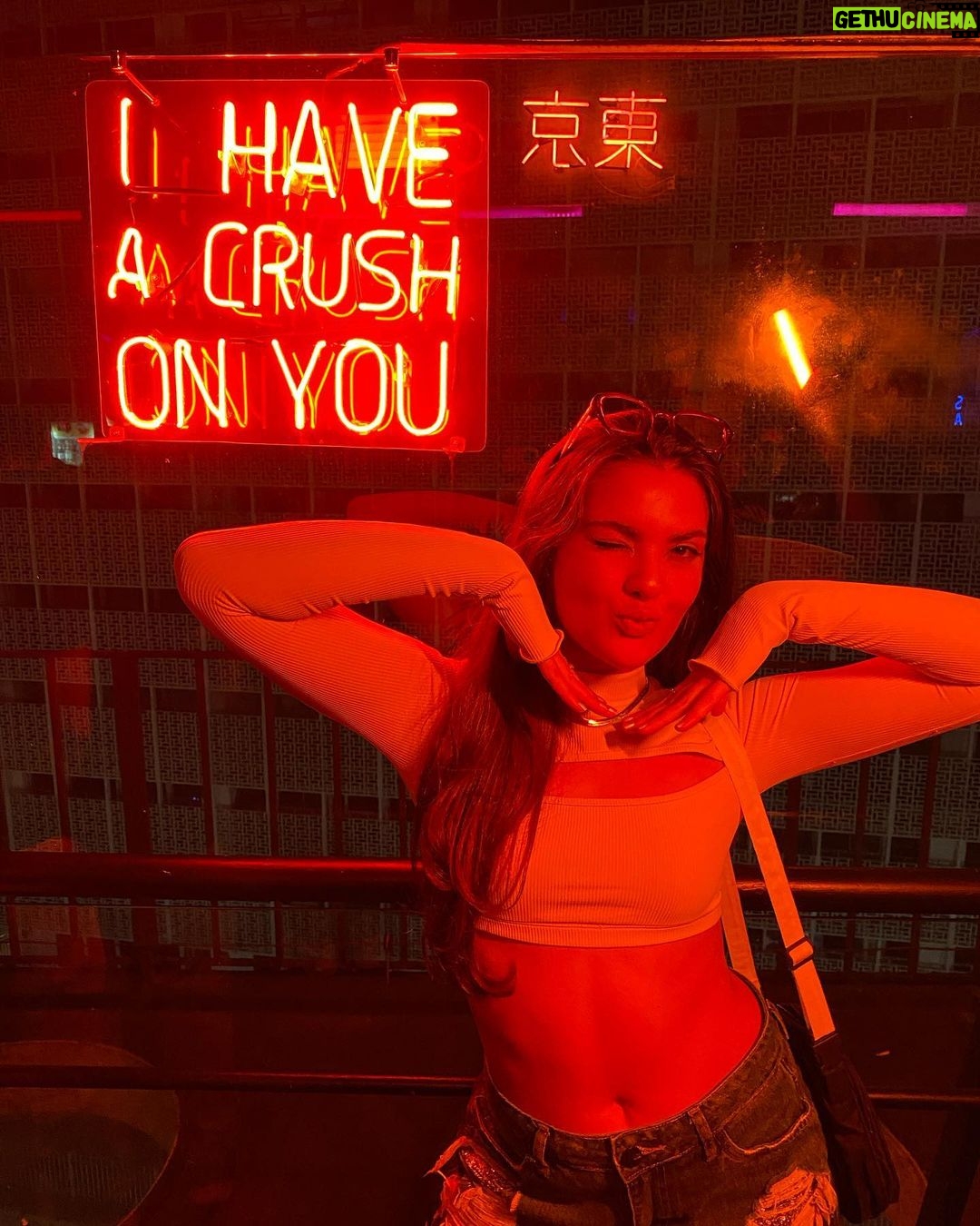 Lívia Inhudes Instagram - só sei que foi assim 🔛❤️🔥 Nem Lembro Onde.