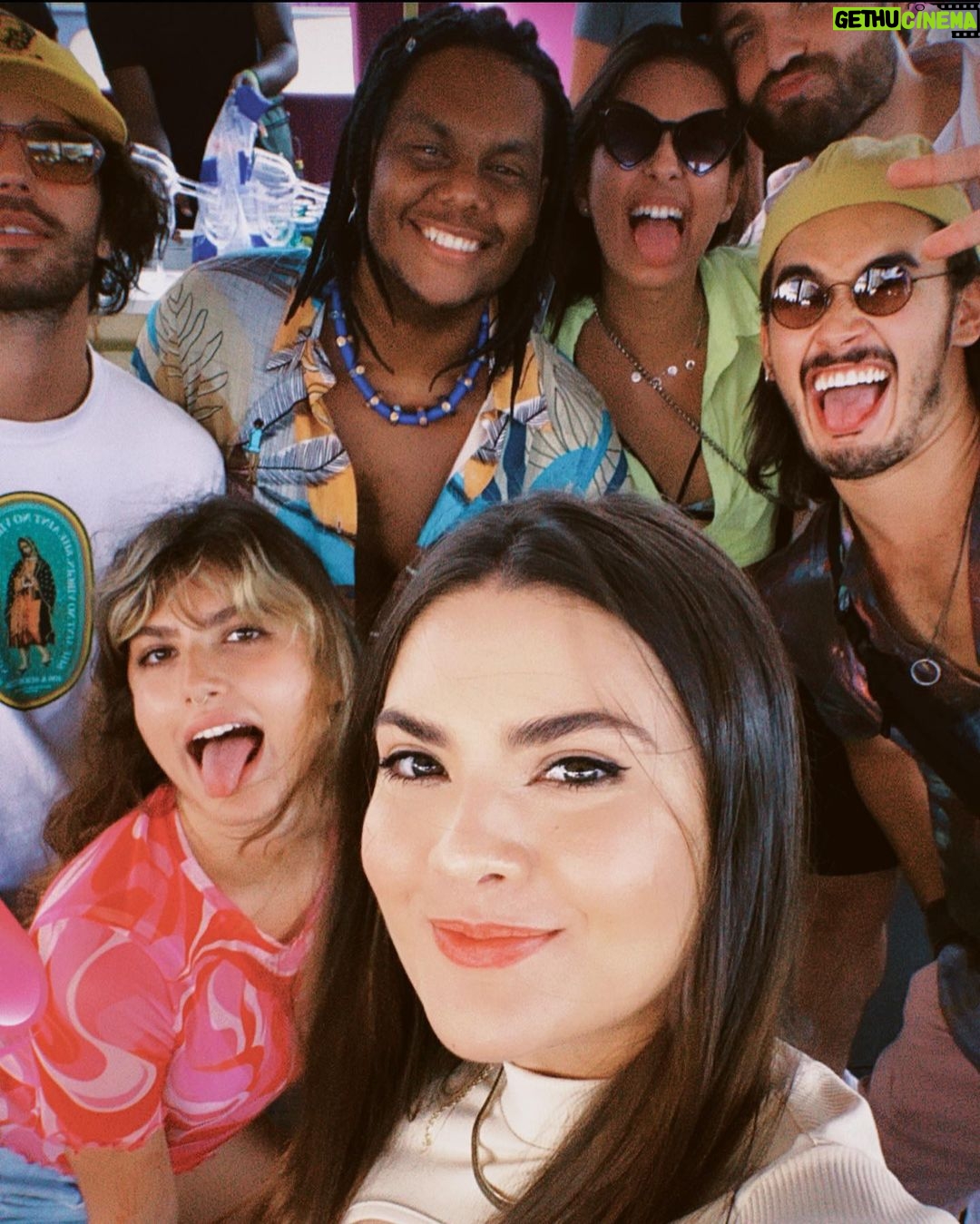 Lívia Inhudes Instagram - só sei que foi assim 🔛❤️🔥 Nem Lembro Onde.