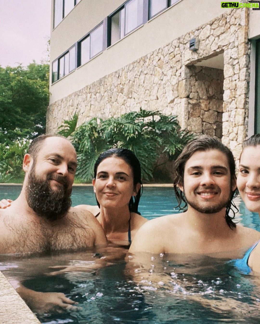 Lívia Inhudes Instagram - photo dump dos melhores momentos❤️👨👩👧👦🥐🏃🏼♀️🌳🧀🌦 Clara Resort Ibiúna