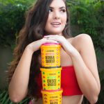Lívia Inhudes Instagram - Se 1 máscara já é boa, imagine 3!? 😍 Com esse trio você garante hidratação, nutrição e fortalecimento. Use o meu código de desconto: LÍVIA. frete grátis e 10% de desconto em compras acima de 79,90$ @chikascosmeticos #BelezaSemDrama #publi
