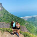 Lívia Inhudes Instagram - Minha primeira trilha no Rio 🌳🪵🌞 Sentir a natureza de perto é revigorante! Pedra Bonita