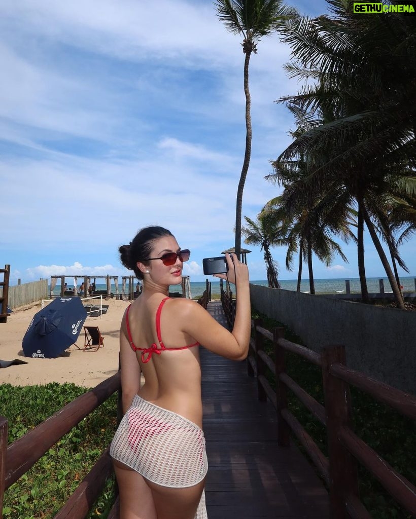 Lívia Inhudes Instagram - Ah, a Bahia 🌺🌺