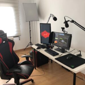 LOLiTO FDEZ Instagram - ‪Habemus setup provisional hasta que me traigan la cabina insonorizada...‬ ‪Prepararse que se viene directo...‬ ‪😈❤️😈❤️😈❤️😈❤️😈‬