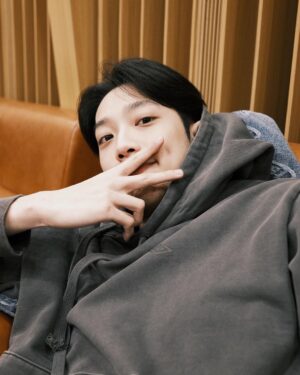 Lai Guan-lin Instagram - ❄️