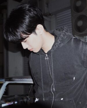 Lai Guan-lin Instagram - 