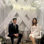 Laila Ahmed Zaher Instagram - الحمد لله ٢٠٢٤ بتبدأ بخبر سعيد علينا 😊 من ايام قليله كانت قراية الفاتحه وان شاء الله الخطوبه قريبا ❤️ نتمنى من كل الناس تدعيلنا بالتوفيق والسعاده والخير 🤲🏻