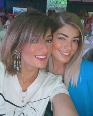 Layla Ahmed Zaher Instagram - Kol sana wenty mummy soghanana w amar w supportive w sadekty el sadoka w kol haga helwa fel donia di kolaha hya enty wallahi mamtyyy ❤️❤️❤️❤️❤️❤️
Happiest birthday to our source of happiness and our everything i love you QUEEN🤍👸🏼🤍