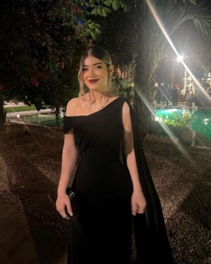 Layla Ahmed Zaher Instagram - Black always wins 🖤
 
Dress: @ateliermamzi 
Makeup: @dinaelkasheff 
Stylist: @mayajules 
Hair: @alfredandmina 
Jewelry: @iramjewelry_