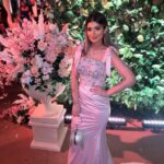 Laila Ahmed Zaher Instagram - From yesterday’s wedding 💗 Dress: @bycherry_mustafa Stylist: @mayajules Makeup: @dinaelkasheff Hair: @alfredmakram Jewelry: @iramjewelry_ Clutch: @treasure_box_by_rashmaa