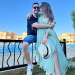 Laila Ahmed Zaher Instagram - كل سنة وانت طيب يا احلي و اطيب و اجمل اب في الدنيا كل سنة و انت الظهر و السند و الآمان ربنا يحفظك و يخليك لينا و نفضل دايما رافعين راسك و مشرفينك بحبك قوي ❤️