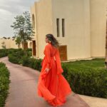 Laila Ahmed Zaher Instagram - On my way to @xanadumakadi opening ft. @amrdiab Amazing work @poshmanagement_ @yasminesarwat_ 💫 Outfit: @sals_eg ❤️‍🔥 Xanadu Makadi Bay Resort - High Class