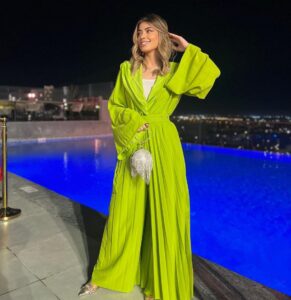 Laila Ahmed Zaher Instagram - Ramadan nights ft. @iramjewelry_ ✨🌙 Jumpsuit: @norhanelshouradesigns Bag: @treasure_box_by_rashmaa