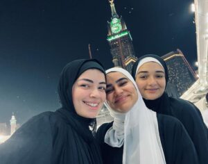 Layla Ahmed Zaher Instagram - Blissful escape 🕋🤍🕊️ الحمدلله