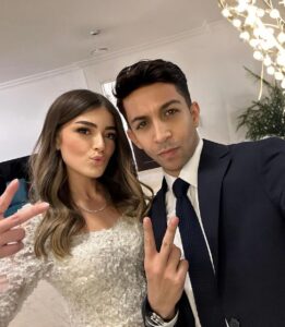 Laila Ahmed Zaher Instagram - الحمد لله ٢٠٢٤ بتبدأ بخبر سعيد علينا 😊 من ايام قليله كانت قراية الفاتحه وان شاء الله الخطوبه قريبا ❤️ نتمنى من كل الناس تدعيلنا بالتوفيق والسعاده والخير 🤲🏻