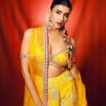 Lakshmi Manchu Instagram - Perfect मेहंदी look for the wedding season💛🫶 #AbDonoBhagna-Ni